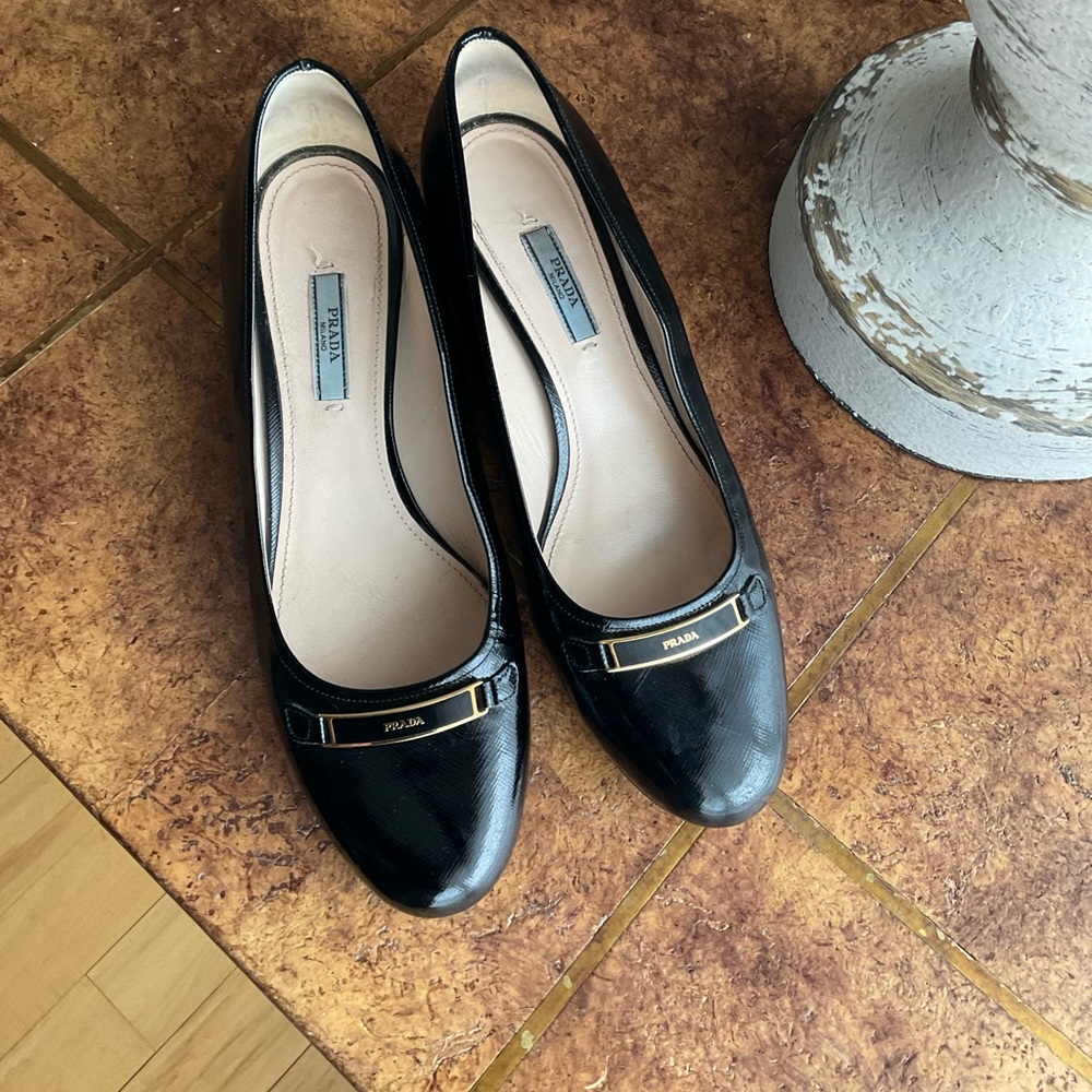 PRADA Black Leather Pump